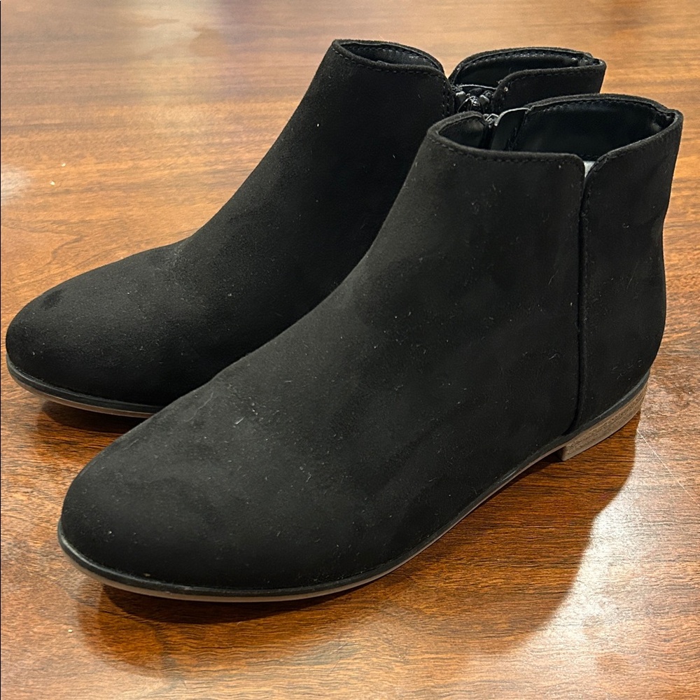 Cat & Jack Classic Black Ankle Booties - Picture 7 of 7